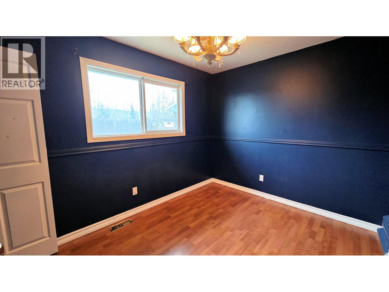 2895 Pearson Road, Houston, BC - Indoor Photo Showing Other Room