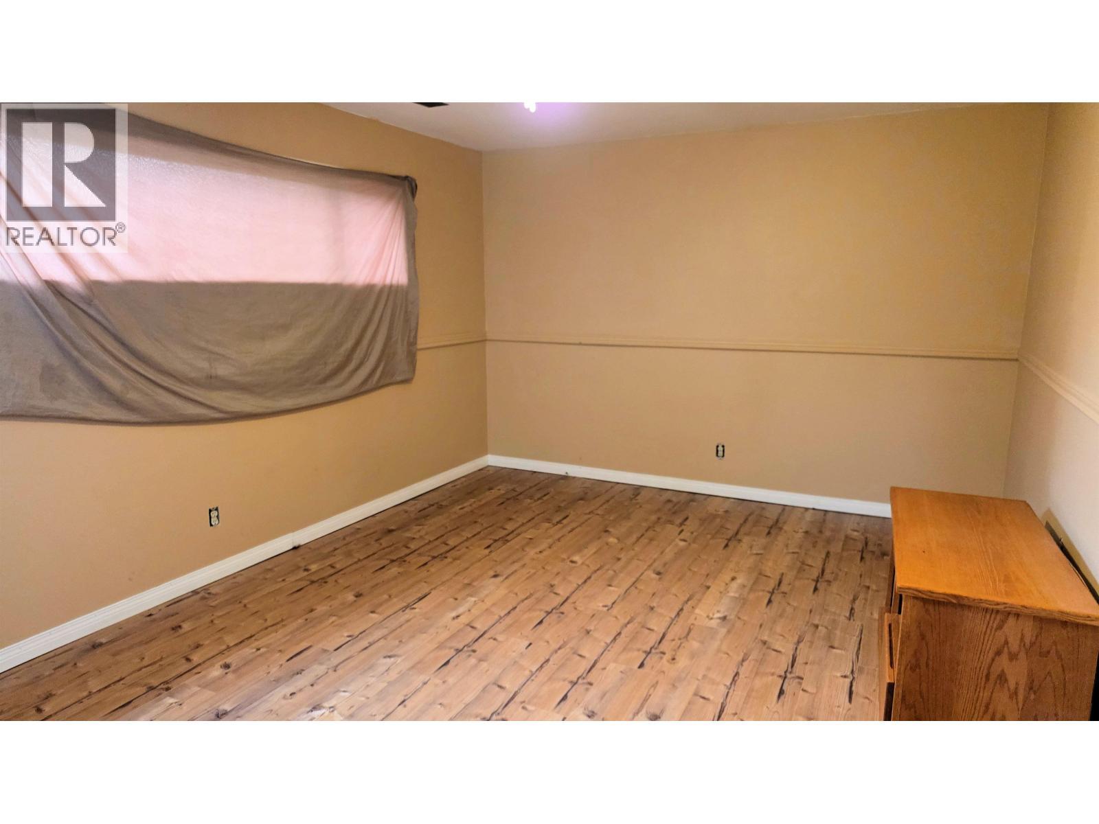 2895 Pearson Road, Houston, BC - Indoor Photo Showing Other Room