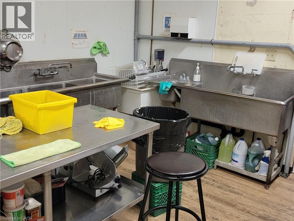 735 Belmont Avenue W, Kitchener, ON