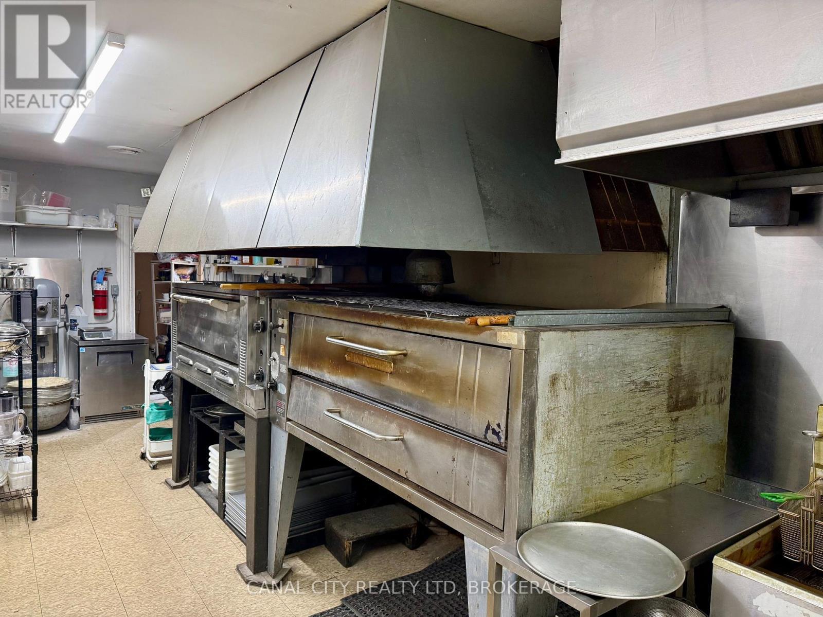 32 Front Street N, Thorold (Thorold Downtown), ON