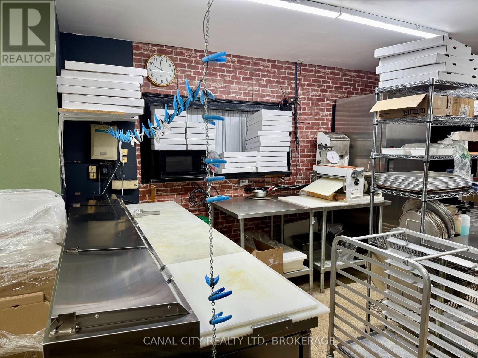 32 Front Street N, Thorold (Thorold Downtown), ON