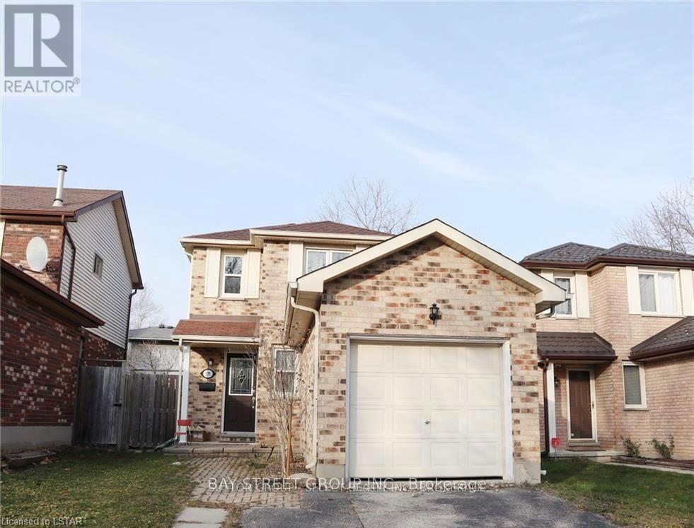 135 Walmer Gardens, London North, ON - Outdoor