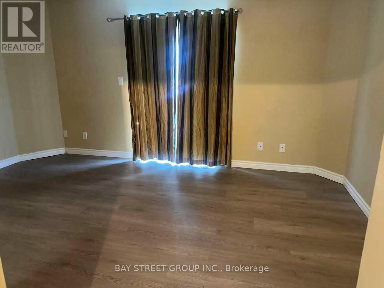 135 Walmer Gardens, London North, ON - Indoor Photo Showing Other Room