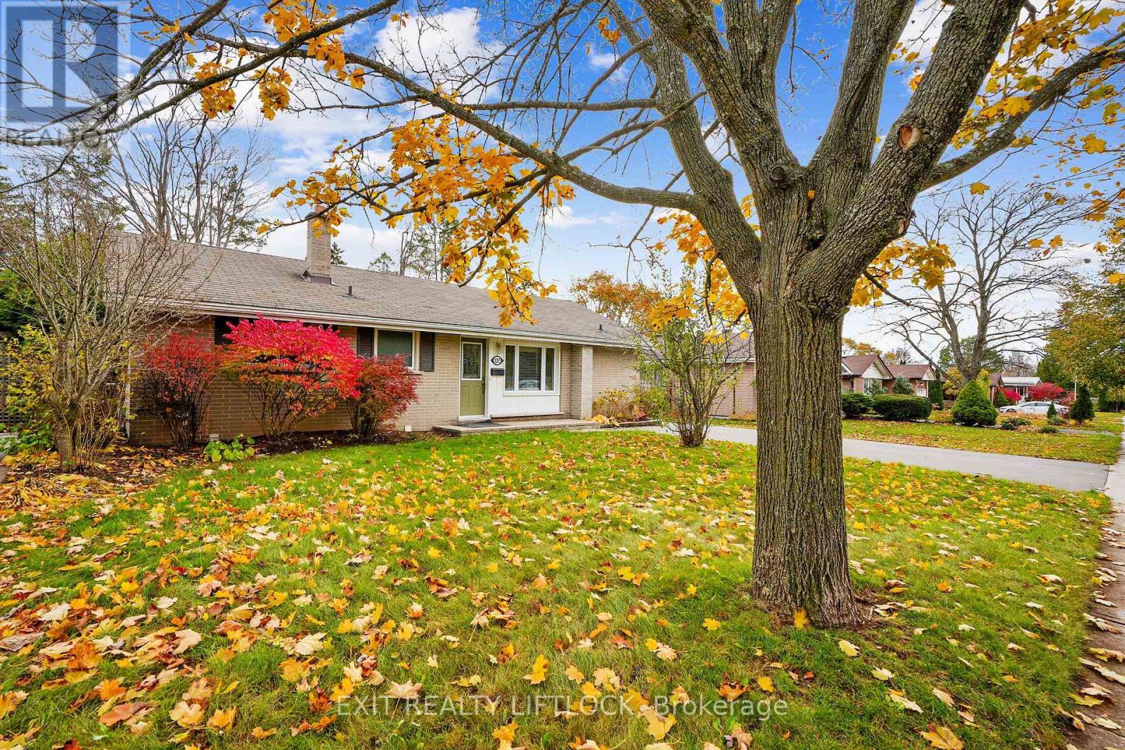 1252 Royal Drive, Peterborough (Northcrest Ward 5), ON - Outdoor