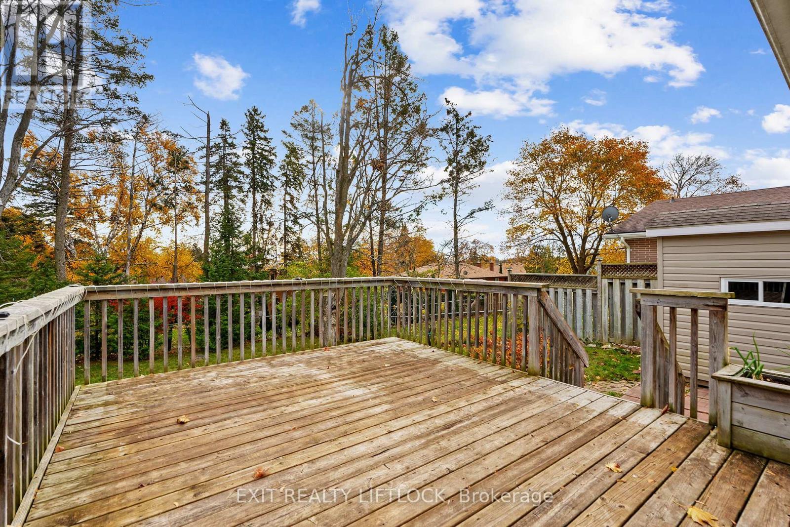 large deck, woodsy yard - 1252 Royal Drive, Peterborough (Northcrest Ward 5), ON - Outdoor With Deck Patio Veranda With Exterior
