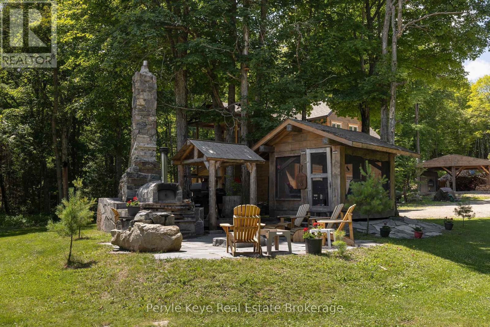 Oh the memories to be made! - 3191 Hwy 518 Highway E, Kearney, ON - Outdoor