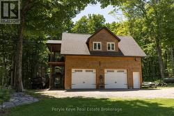 Garage & 800+ Sq Ft Coach House -