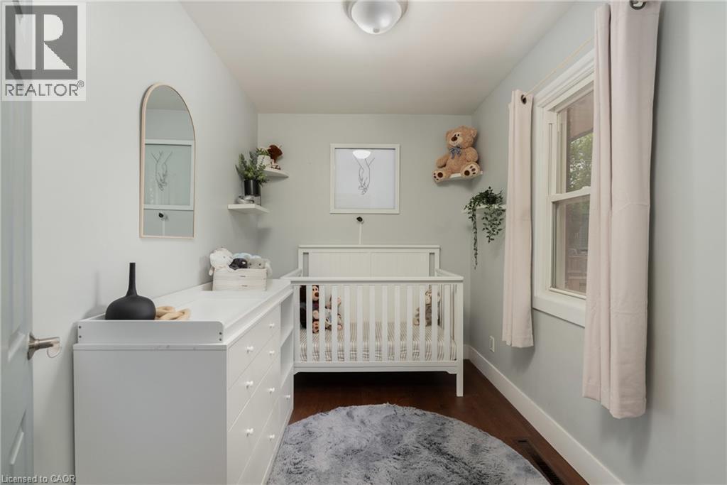 787 Knox Avenue, Hamilton, ON - Indoor Photo Showing Bedroom