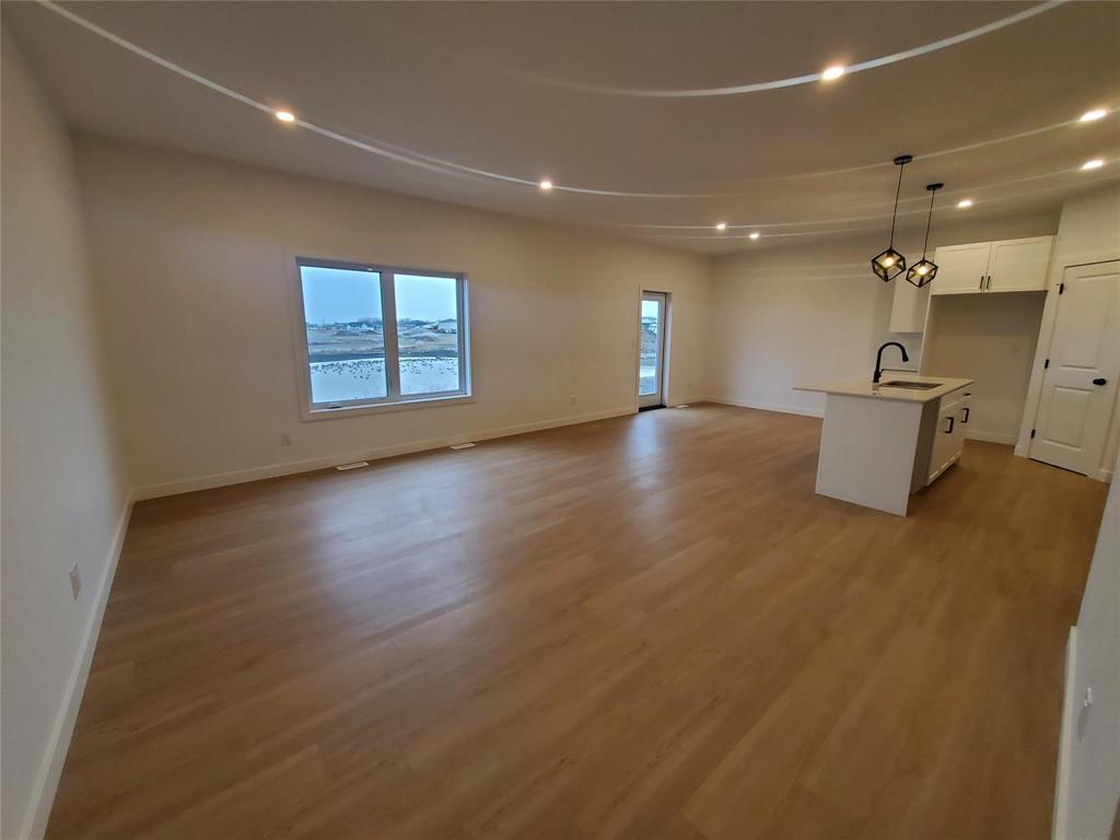 415 Sandpiper Trail, Landmark, MB - Indoor Photo Showing Other Room