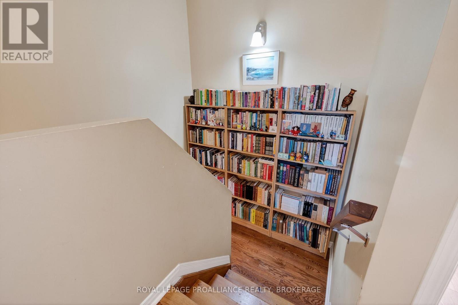 23 Charles Street, Kingston (East Of Sir John A. Blvd), ON - Indoor Photo Showing Other Room