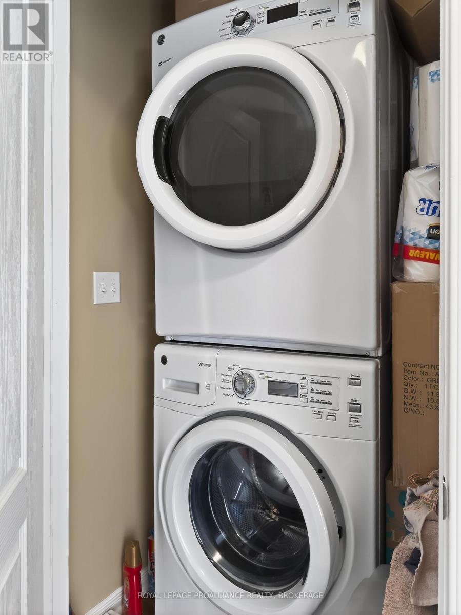 23 Charles Street, Kingston (East Of Sir John A. Blvd), ON - Indoor Photo Showing Laundry Room