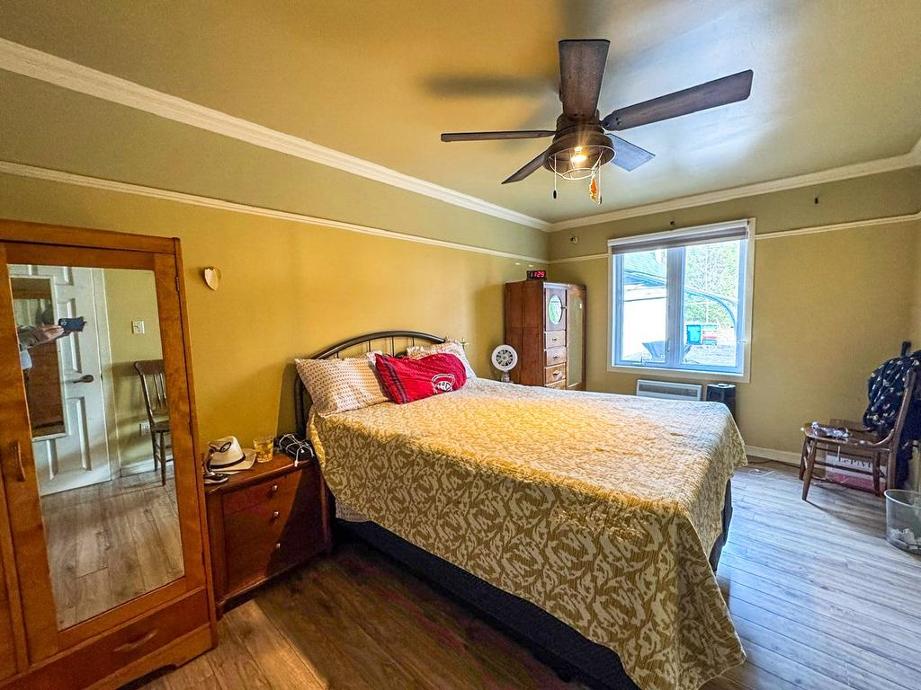 Primary bedroom - 30 Rue Paquette, Grenville-Sur-La-Rouge, QC - Indoor Photo Showing Bedroom