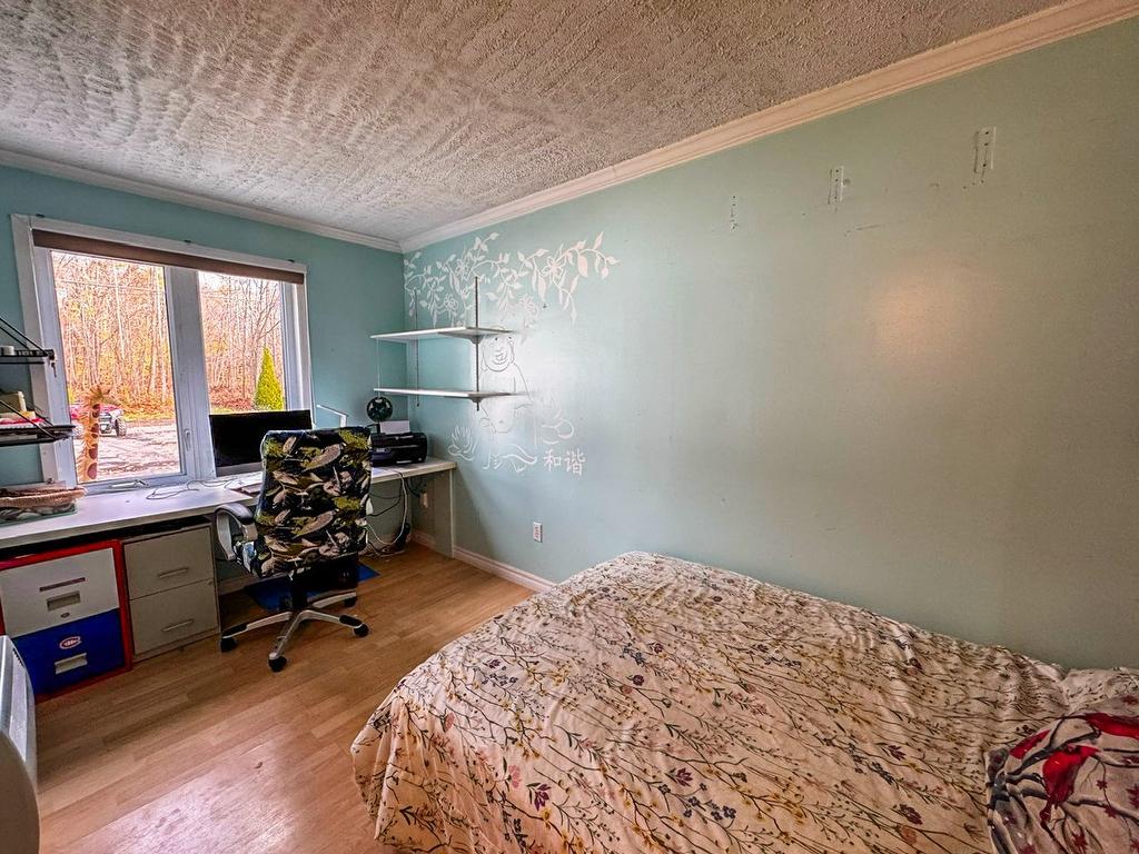 Bedroom - 30 Rue Paquette, Grenville-Sur-La-Rouge, QC - Indoor Photo Showing Bedroom