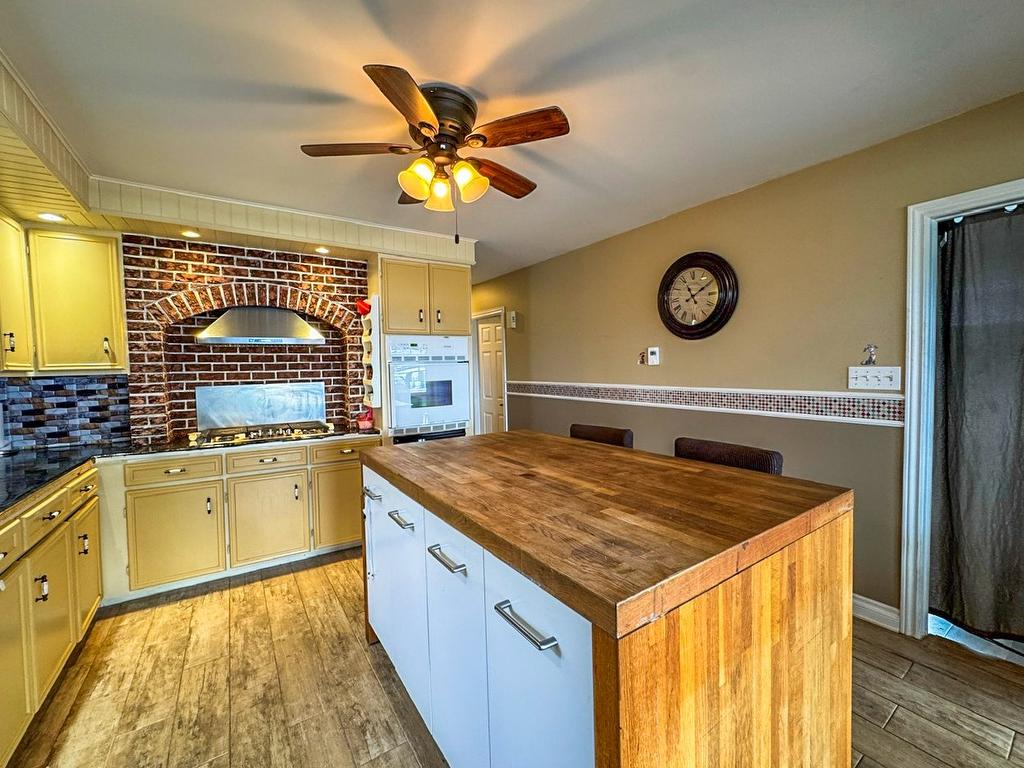 Kitchen - 30 Rue Paquette, Grenville-Sur-La-Rouge, QC - Indoor Photo Showing Kitchen