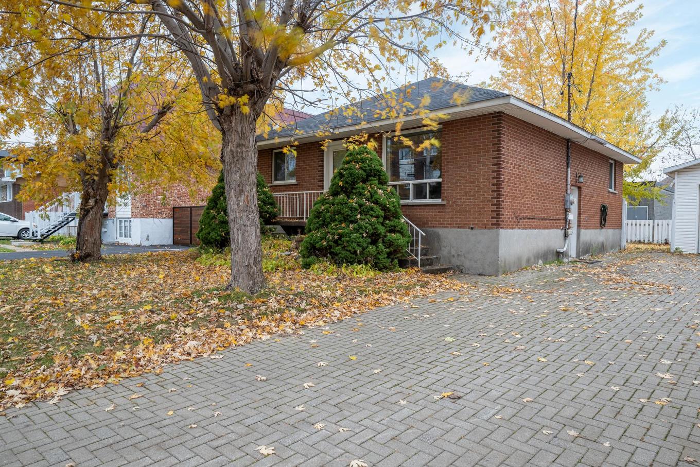 Frontage - 3440 Rue Gélineau, Longueuil (Saint-Hubert), QC - Outdoor