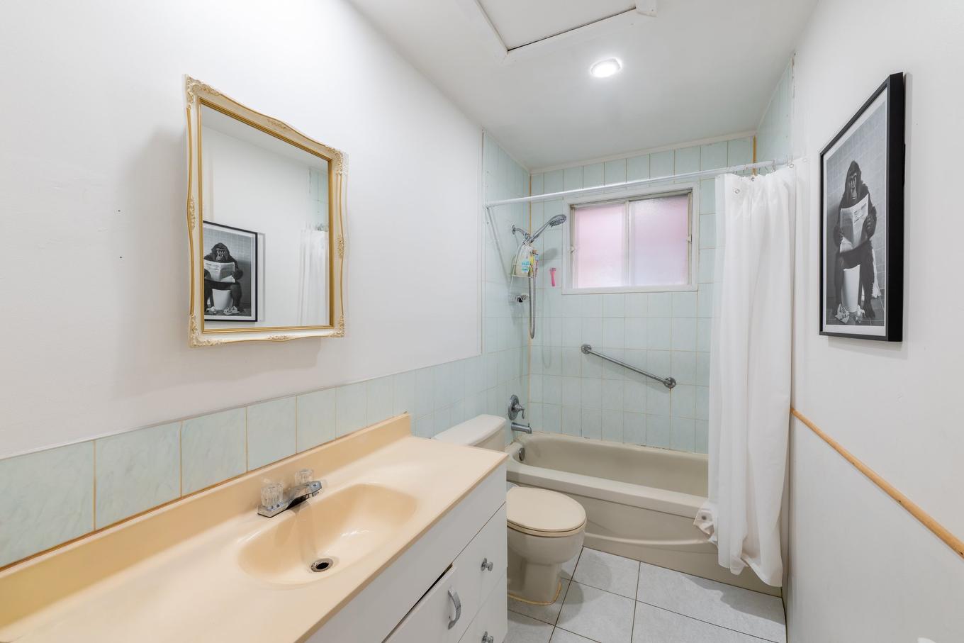 Bathroom - 3440 Rue Gélineau, Longueuil (Saint-Hubert), QC - Indoor Photo Showing Bathroom