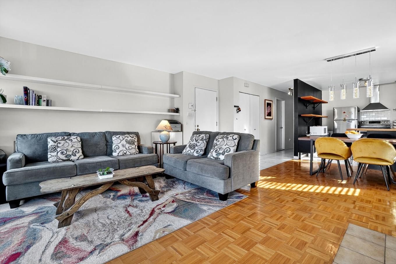 Salon - 7558 Rue Broadway, Montréal (Lasalle), QC - Indoor Photo Showing Living Room