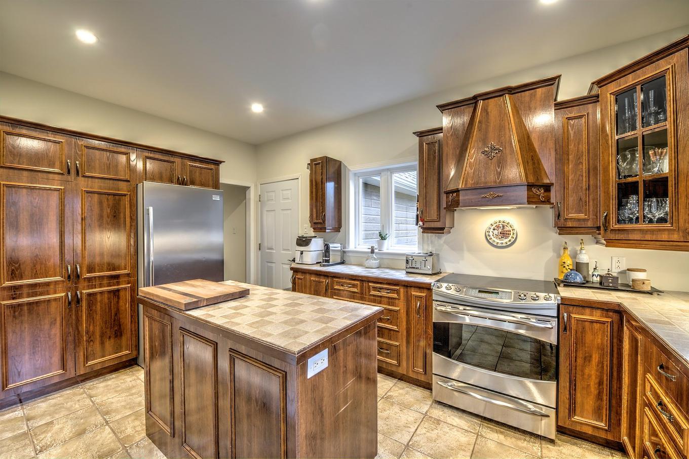 Cuisine - 2132 Rue Du Vallon, Saint-Jérôme, QC - Indoor Photo Showing Kitchen