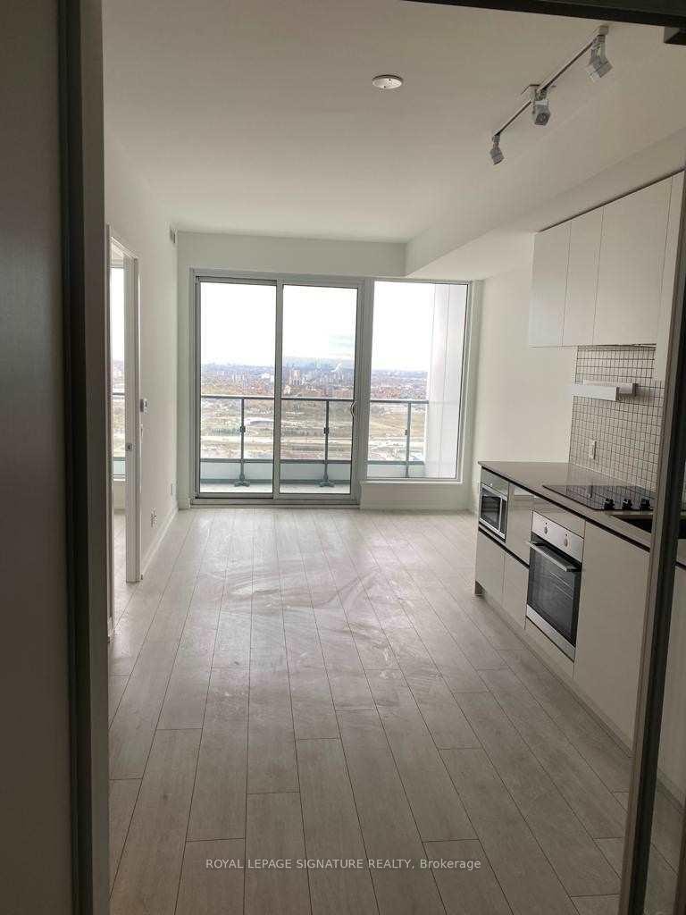 5205-5 Buttermill Avenue, Vaughan, ON - Indoor Photo Showing Kitchen