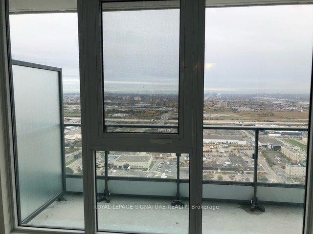 5205-5 Buttermill Avenue, Vaughan, ON - Indoor Photo Showing Other Room