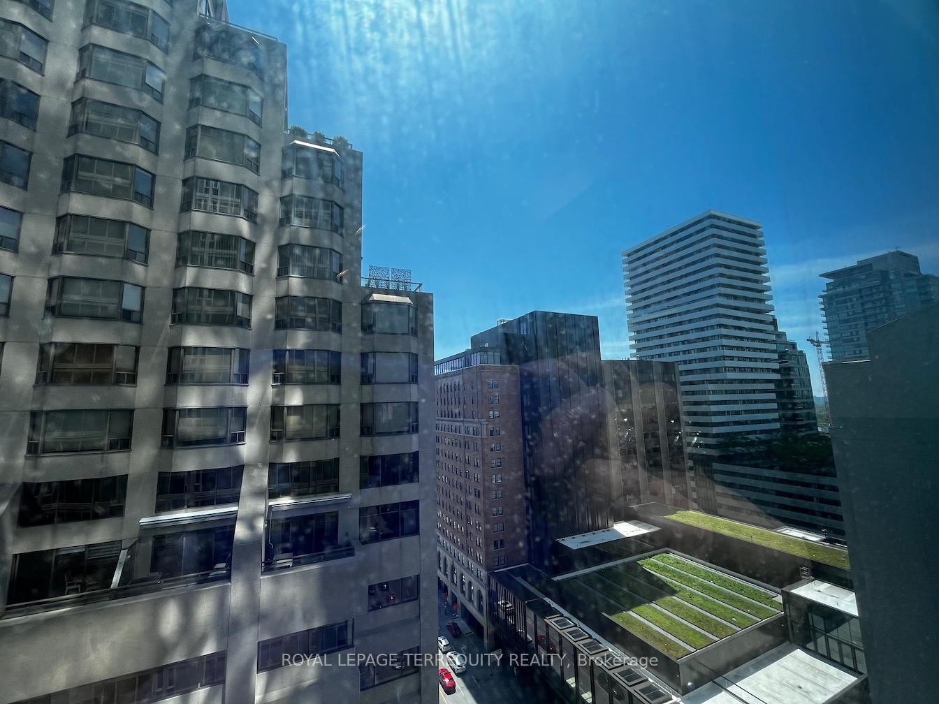 1609-188 Cumberland Street, Toronto, ON - Outdoor With Facade