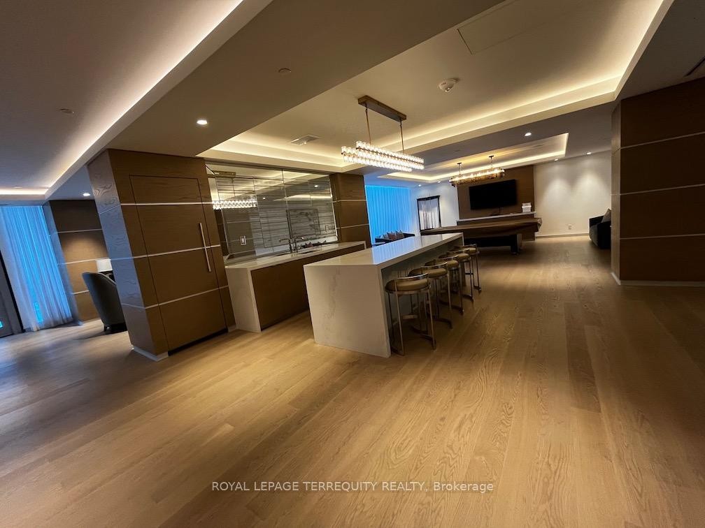 1609-188 Cumberland Street, Toronto, ON - Indoor Photo Showing Other Room