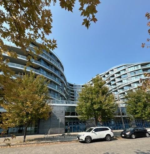 307-1 Edgewater Drive, Toronto, ON - Outdoor