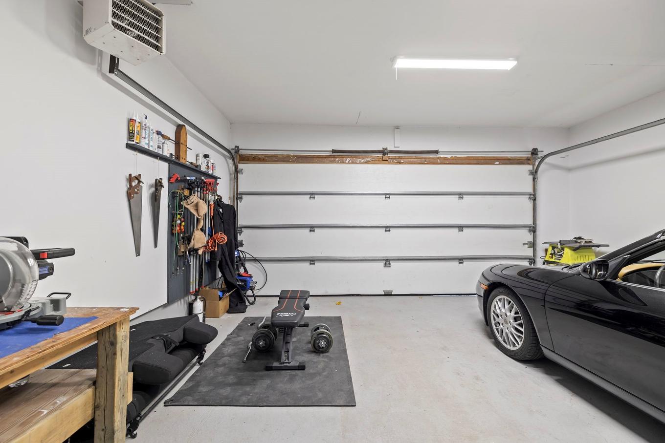 Garage - 19 Rue Céline N., Rigaud, QC - Indoor Photo Showing Garage