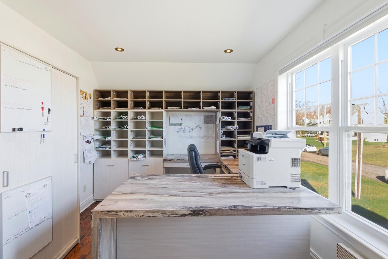 Office - 1091 Rue Du Cardinal, Saint-Jérôme, QC - Indoor