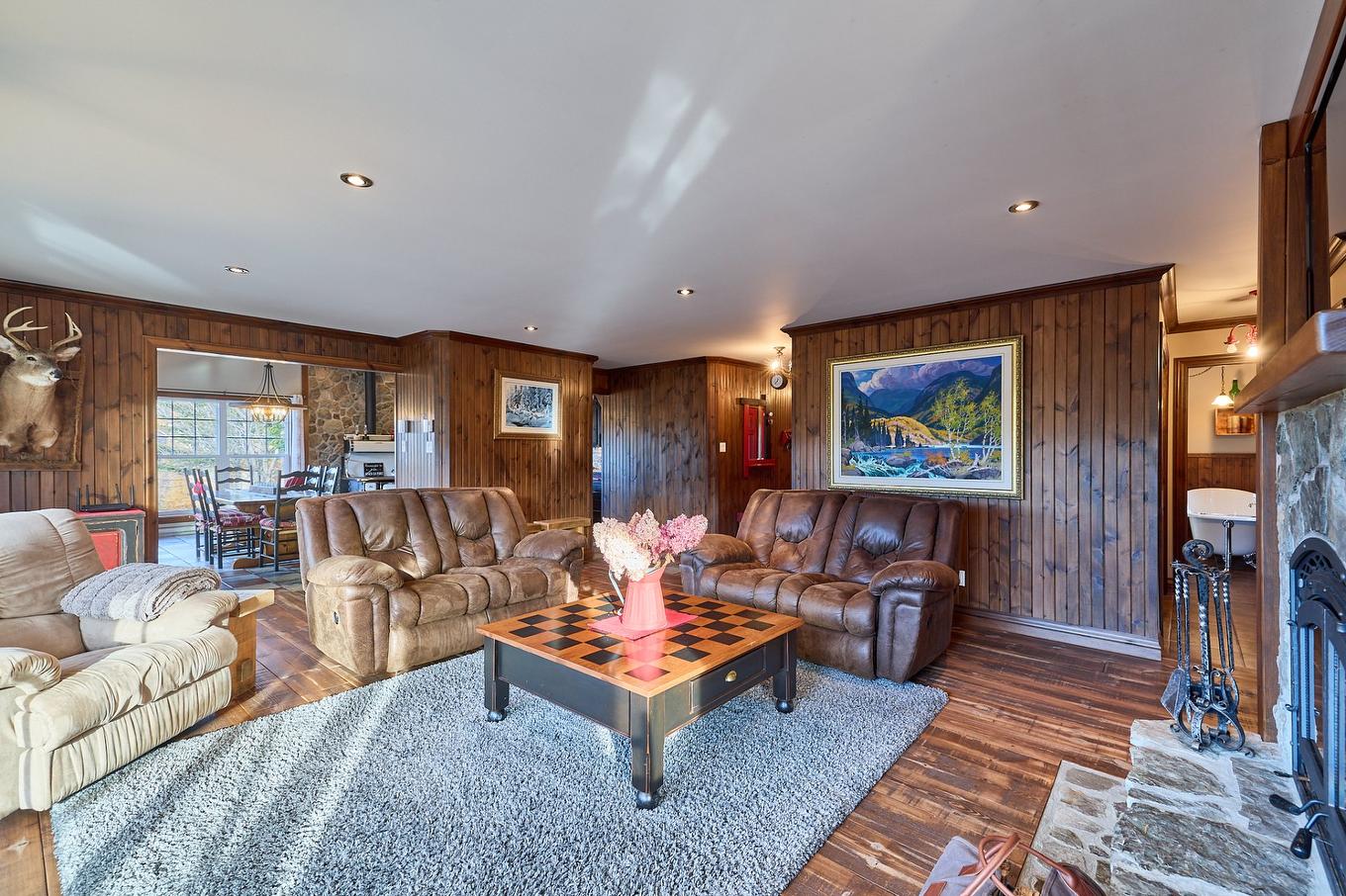 Living room - 6265 Ch. Des Hauteurs, Sainte-Adèle, QC - Indoor Photo Showing Living Room