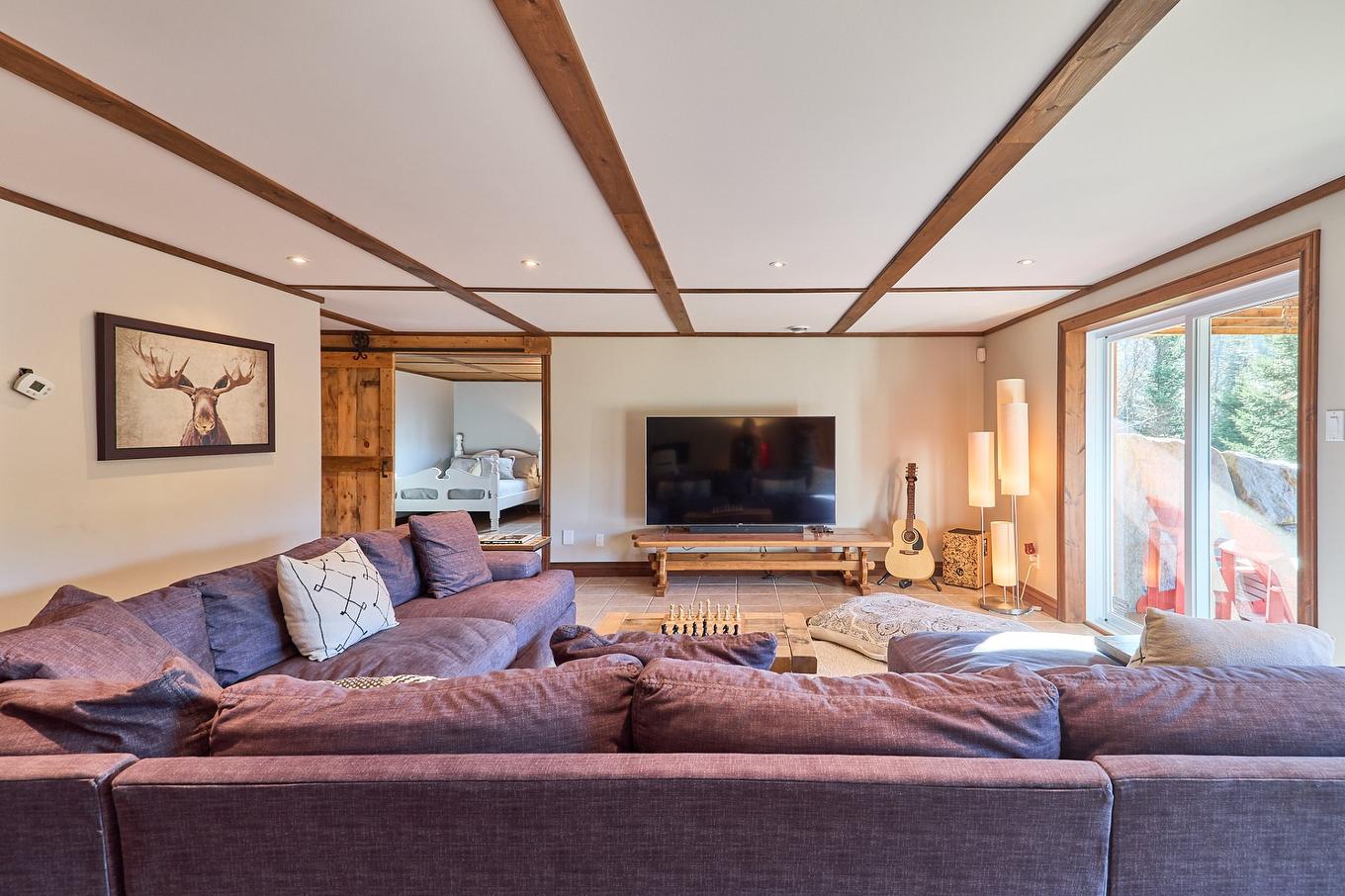 Family room - 6265 Ch. Des Hauteurs, Sainte-Adèle, QC - Indoor Photo Showing Living Room