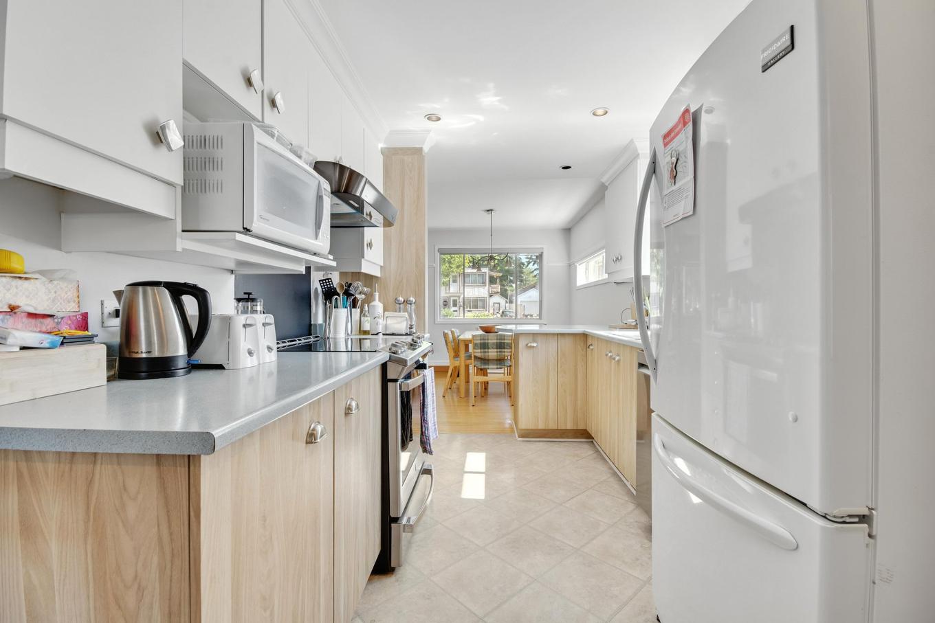 Cuisine - 54 2E Avenue N., Montréal (Pierrefonds-Roxboro), QC - Indoor Photo Showing Kitchen