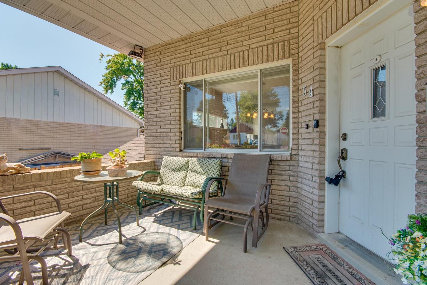 Façade - 54 2E Avenue N., Montréal (Pierrefonds-Roxboro), QC - Outdoor With Deck Patio Veranda With Exterior