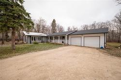 32076 Municipal 37 RD La Broquerie, MB R0A 0W2