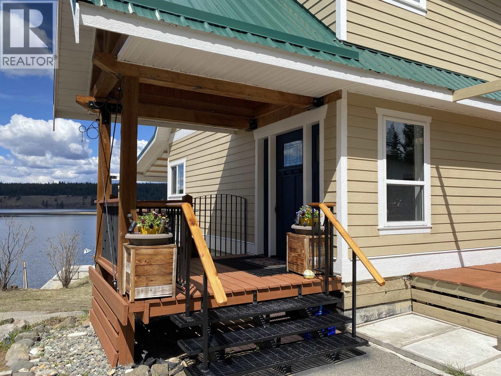6627 Mcnolty Road, 100 Mile House, BC - Outdoor With Deck Patio Veranda With Exterior