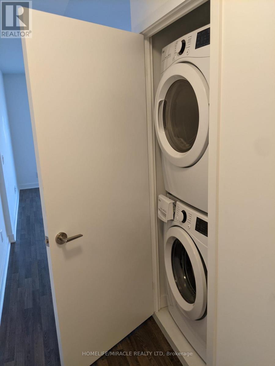 1907 - 120 Parliament Street, Toronto, ON - Indoor Photo Showing Laundry Room
