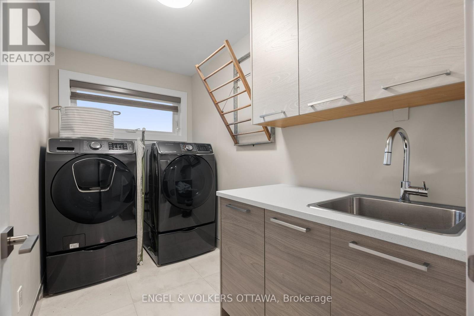 190 Northwestern Avenue, Ottawa, ON - Indoor Photo Showing Laundry Room