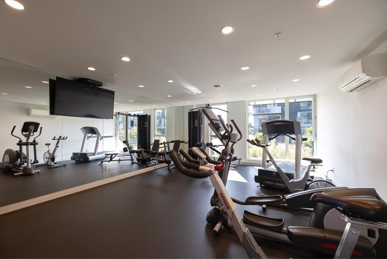 Autre - 308-11 Av. Gendron, Pointe-Claire, QC - Indoor Photo Showing Gym Room