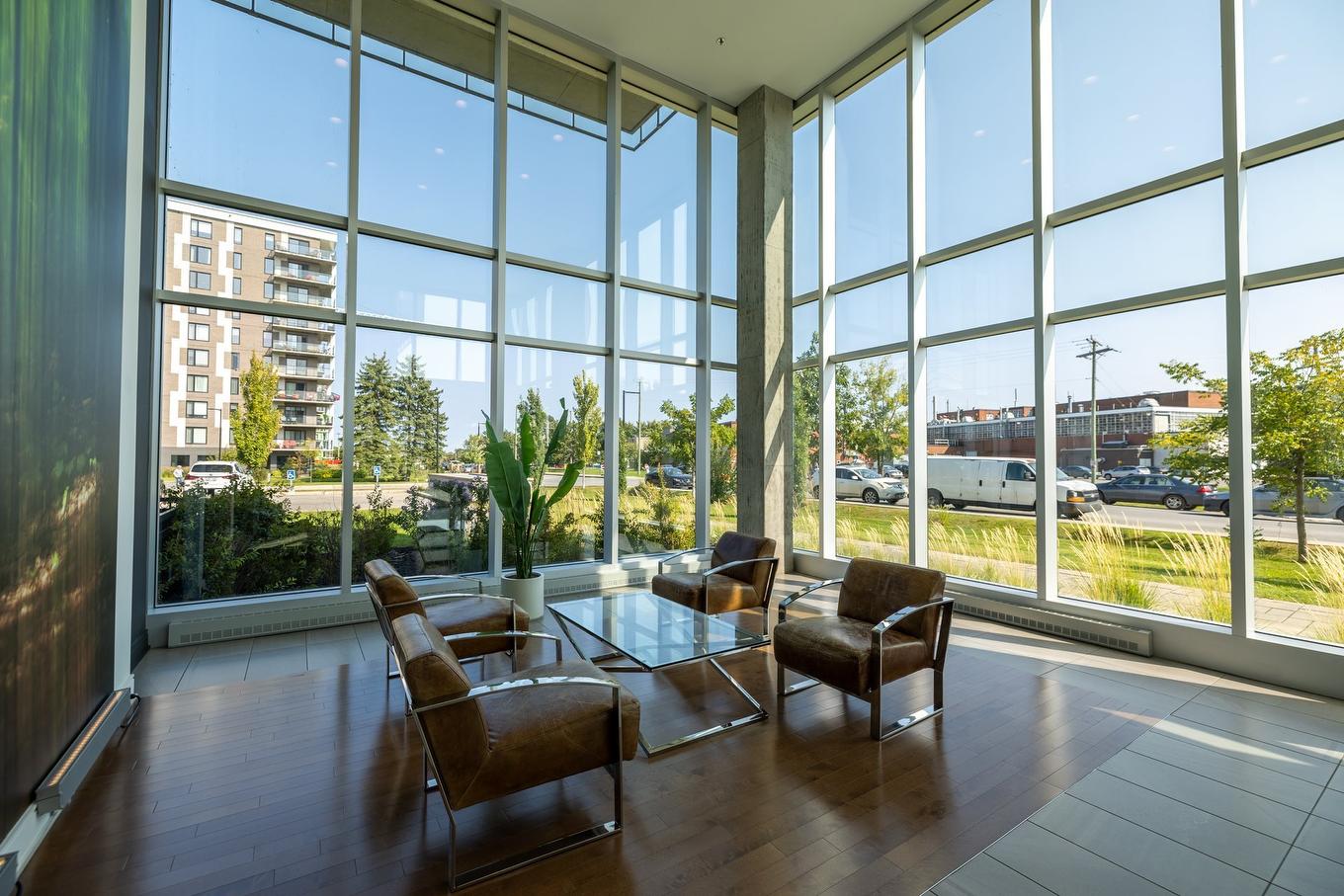 Autre - 308-11 Av. Gendron, Pointe-Claire, QC - Indoor Photo Showing Other Room