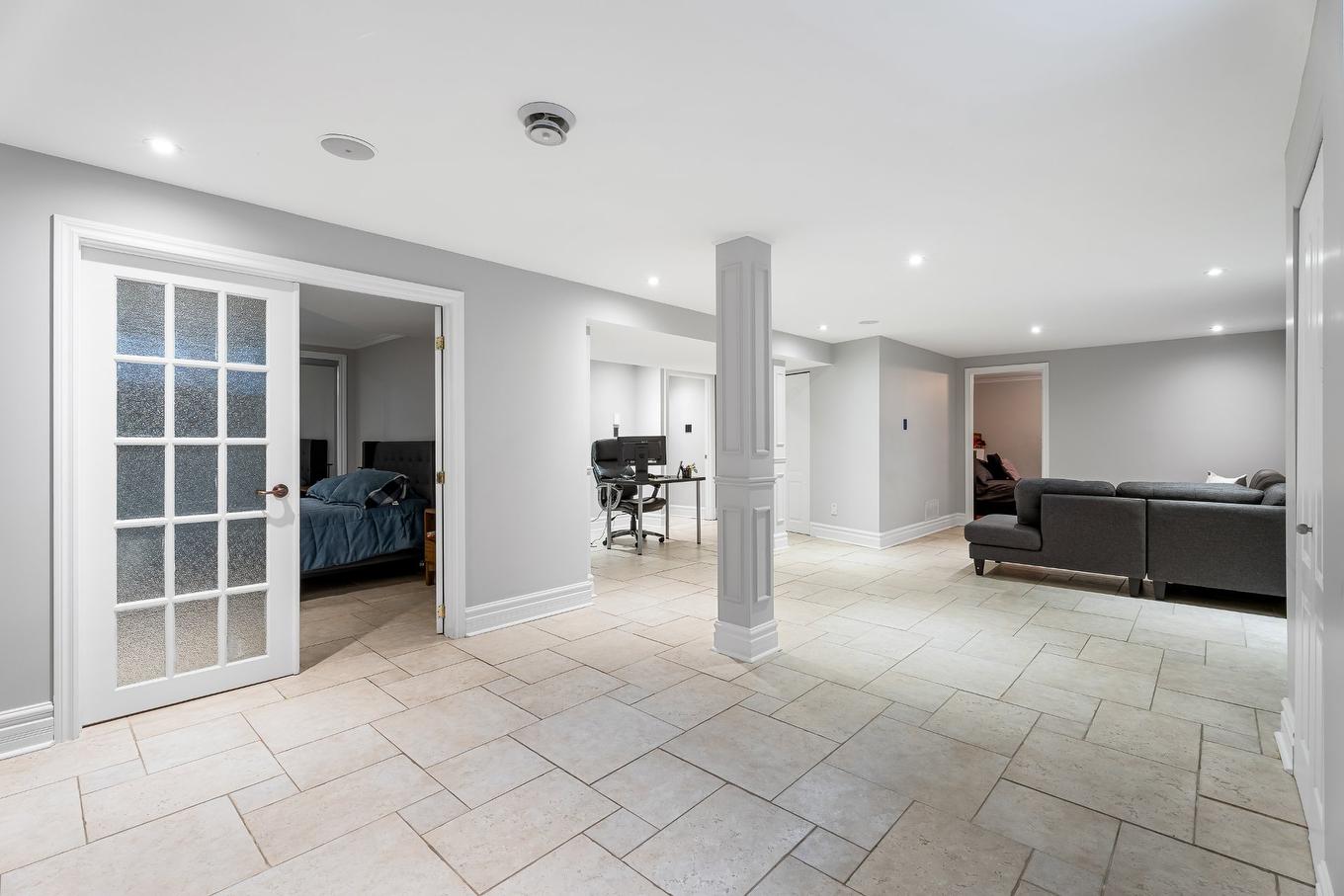 Salle de jeux - 1245 Boul. Mattawa, Laval (Fabreville), QC - Indoor Photo Showing Other Room