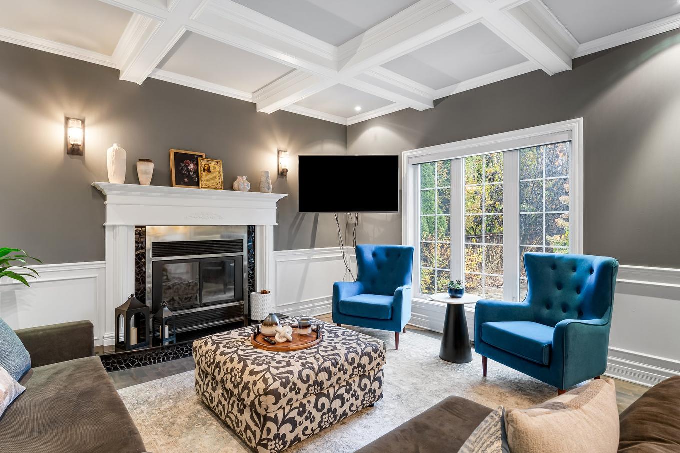 Salon - 1245 Boul. Mattawa, Laval (Fabreville), QC - Indoor Photo Showing Living Room With Fireplace