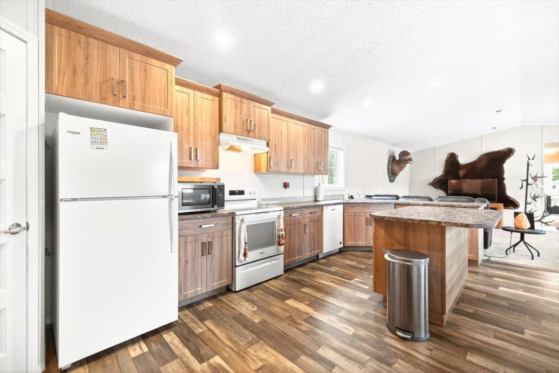 22 Wilderness Heights Drive, Elkford, BC