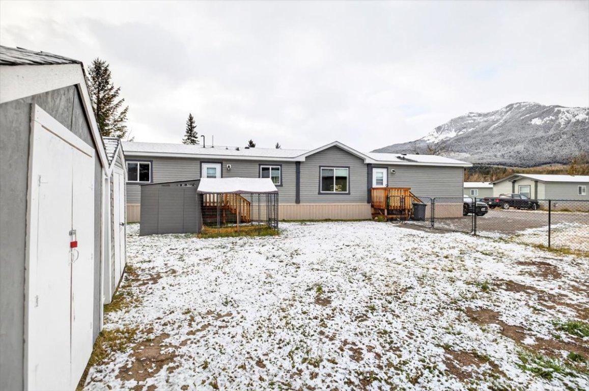 22 Wilderness Heights Drive, Elkford, BC