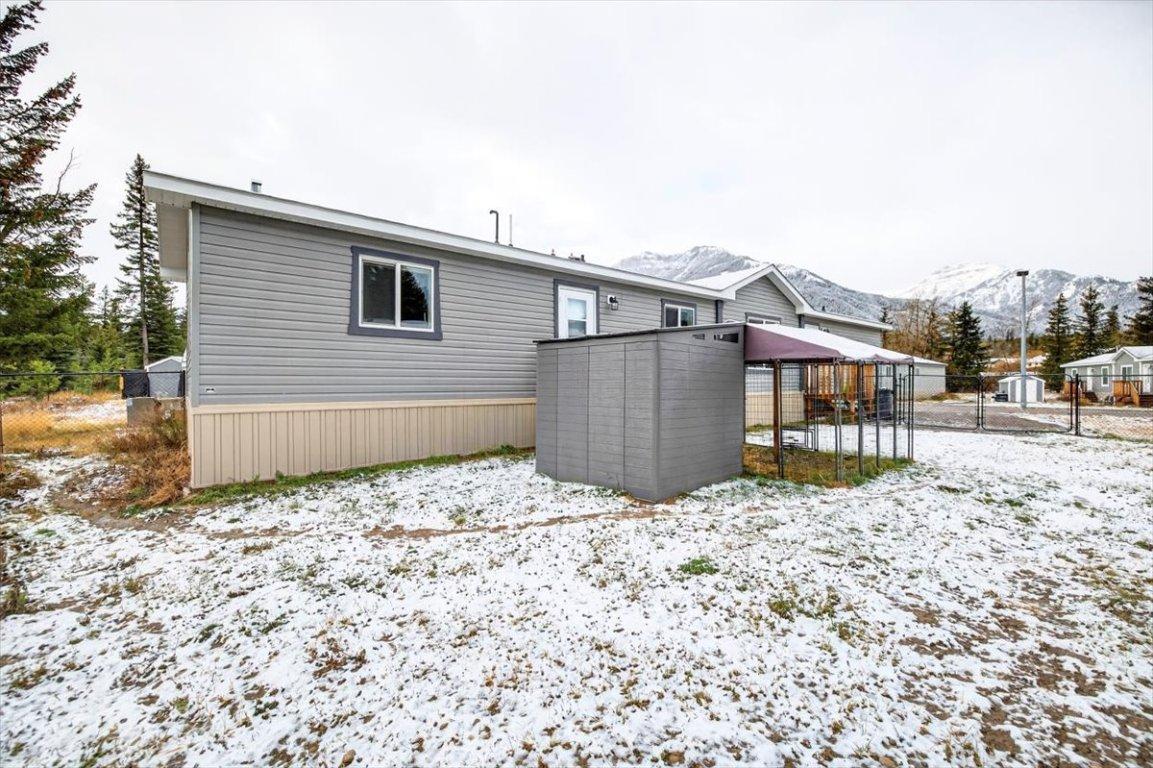 22 Wilderness Heights Drive, Elkford, BC