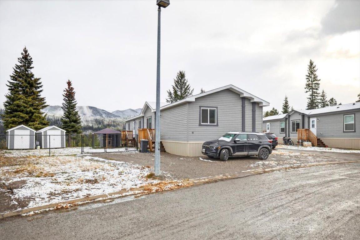 22 Wilderness Heights Drive, Elkford, BC