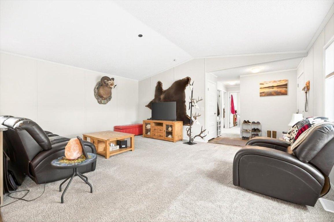 22 Wilderness Heights Drive, Elkford, BC