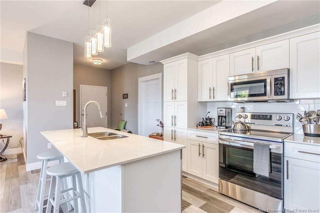 102-79 Mapleview Dr, Hampton, NB