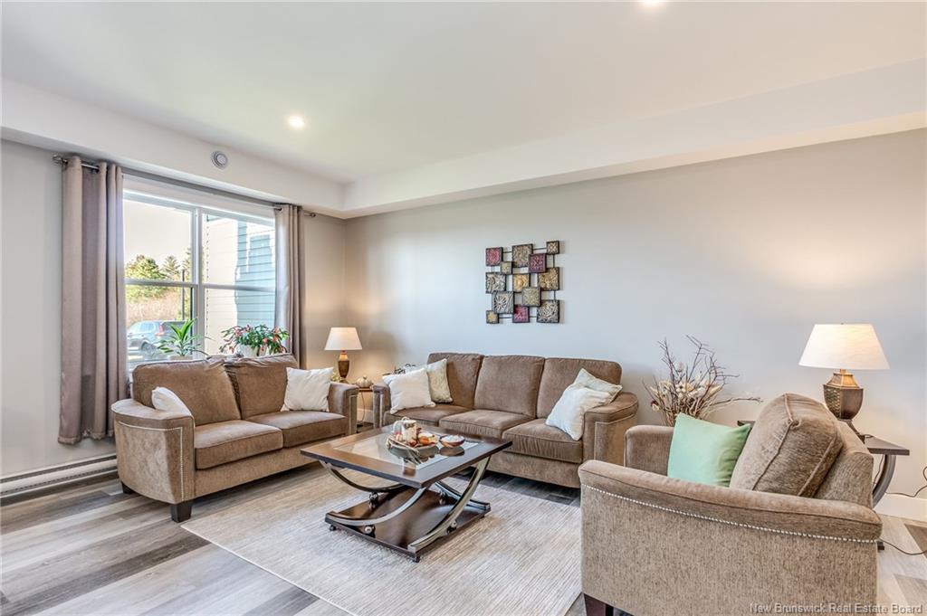 102-79 Mapleview Dr, Hampton, NB