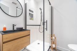 Ensuite bathroom -