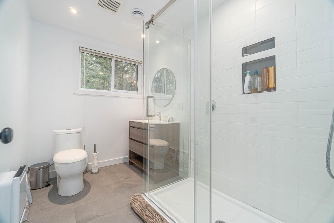 Bathroom - 120 Ch. Du Faubourg, Mont-Tremblant, QC - Indoor Photo Showing Bathroom